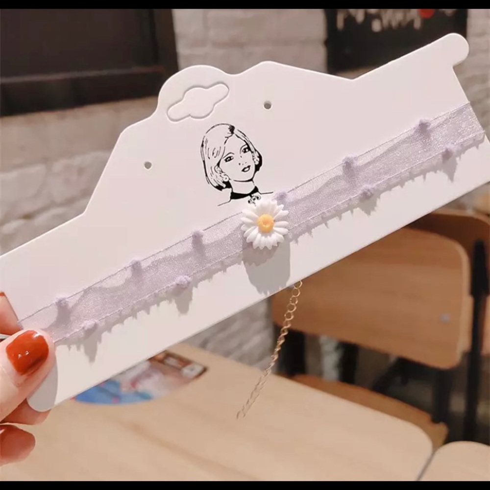 Dreamy choker